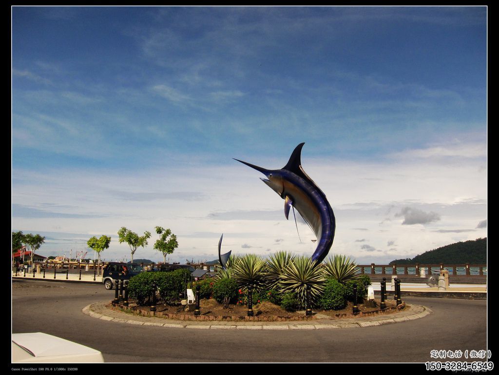 玻璃鋼劍魚雕塑，海洋生物雕塑，公園廣場大型雕塑