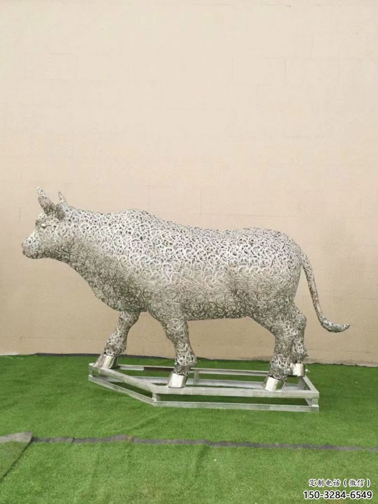 校園小牛雕塑，仿真主題，透光工藝