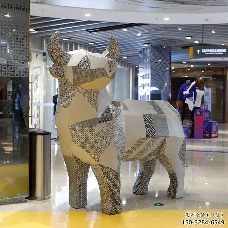 庭院小牛雕塑，現代小品，彩繪工藝