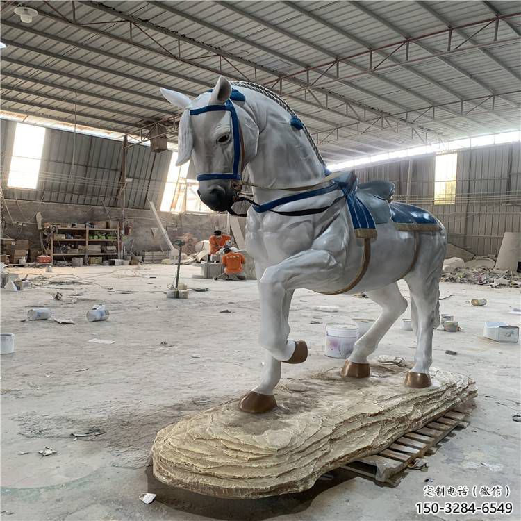 操場戰馬雕塑，公園題材，動物主題