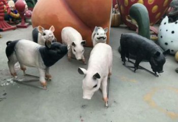 城市野豬雕塑，網格體育雕塑，古銅效果