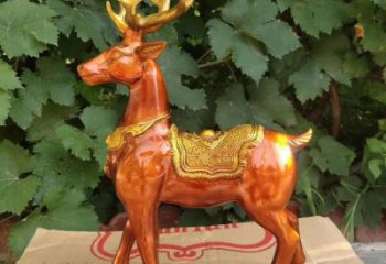 步行街馴鹿雕塑，鑄銅農(nóng)耕雕塑，鏤空方式