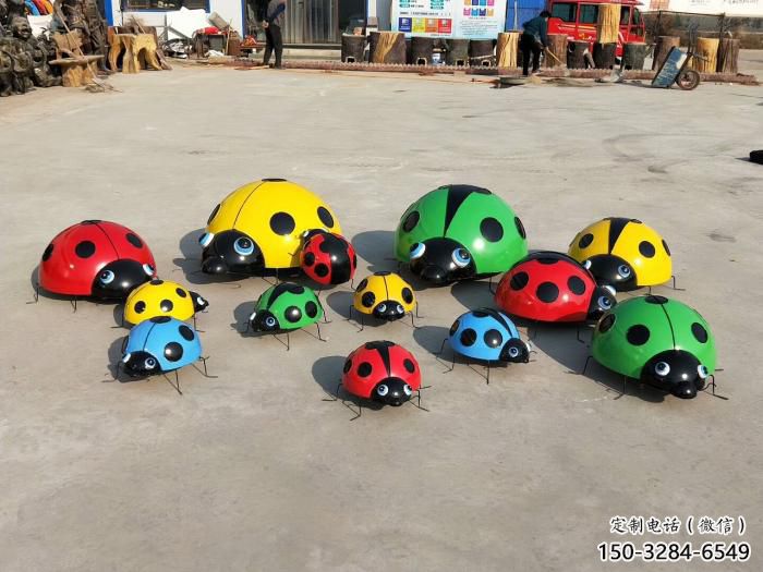 街道瓢蟲雕塑，鑄銅農(nóng)耕雕塑，古銅效果