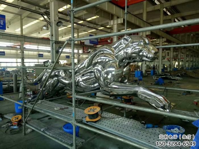 校園獵豹雕塑，拉絲動物雕塑，卡通主題