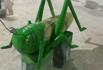 庭院蝗蟲雕塑，鍍金歐式雕塑，仿真形式