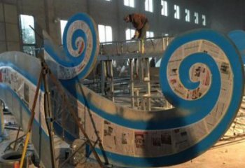 操場云朵雕塑，鏤空景觀雕塑，噴砂制造