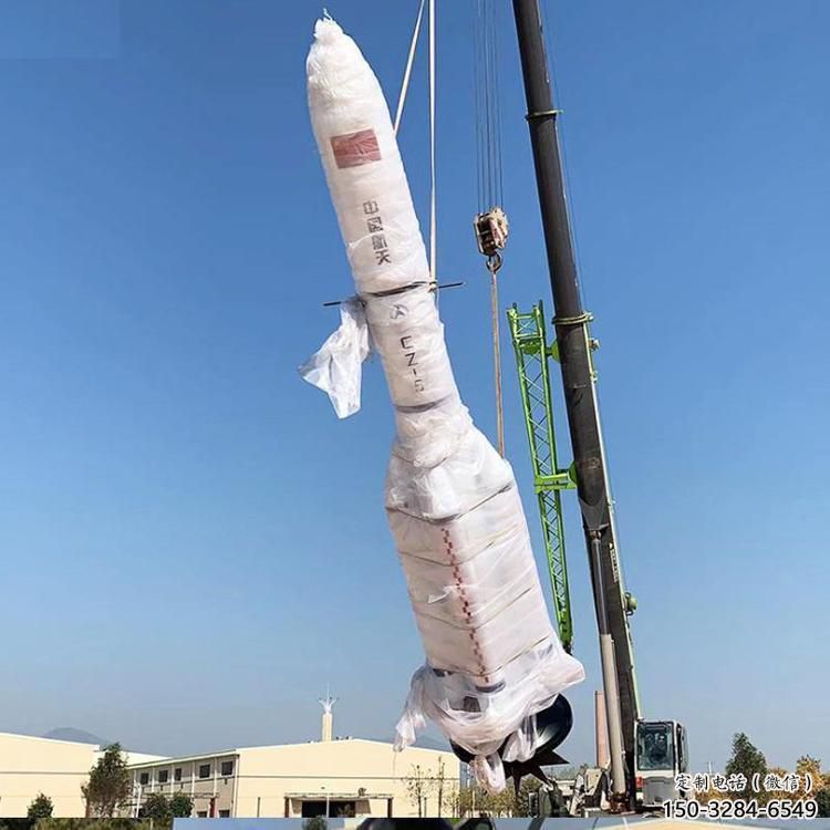 部隊(duì)火箭雕塑 景觀美陳小品 噴漆雕塑