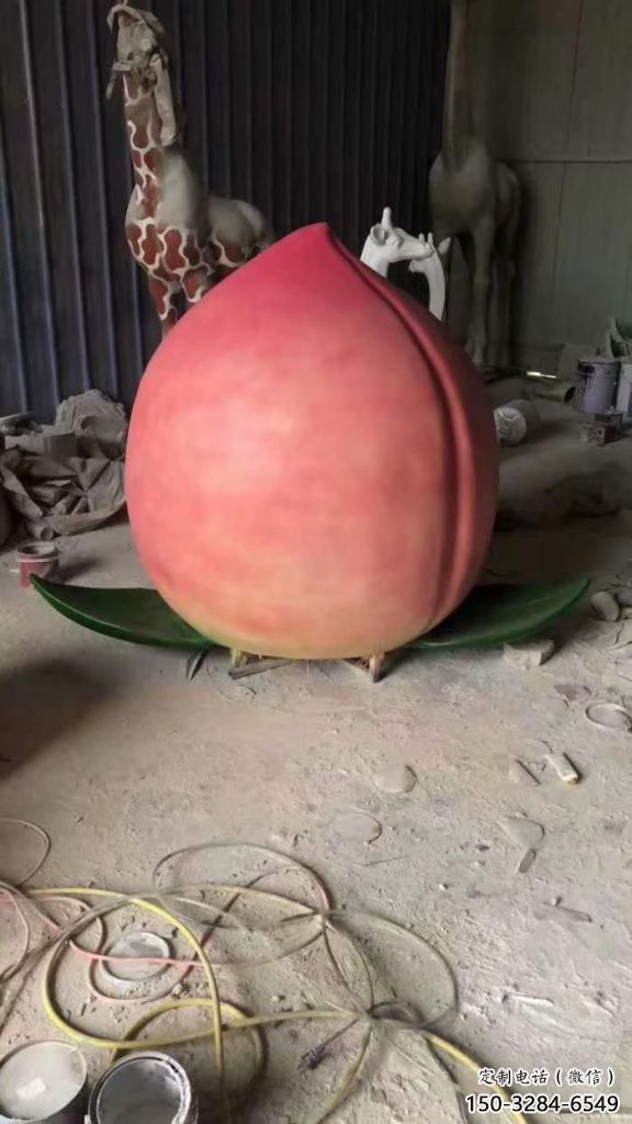 抽象桃子雕塑 店門口彩繪雕塑 步行街擺件