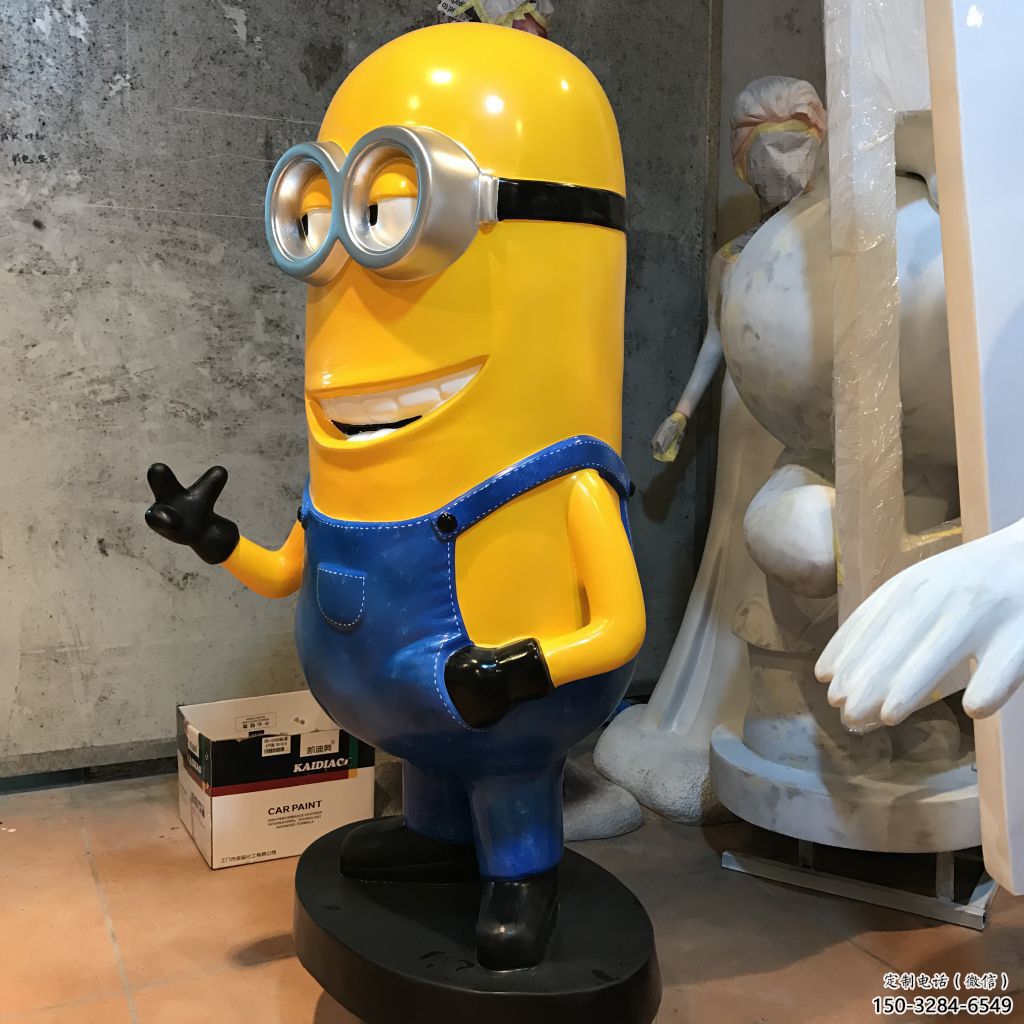 房地產小黃人雕塑 現代景觀動漫雕塑 幾何卡通雕塑