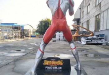 田間超人雕塑 彩繪卡通雕塑 園林?jǐn)[件