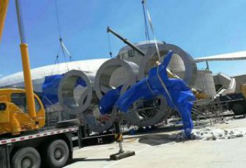 運(yùn)動(dòng)場(chǎng)建筑雕塑，不銹鋼五環(huán)雕塑，廣場(chǎng)建筑