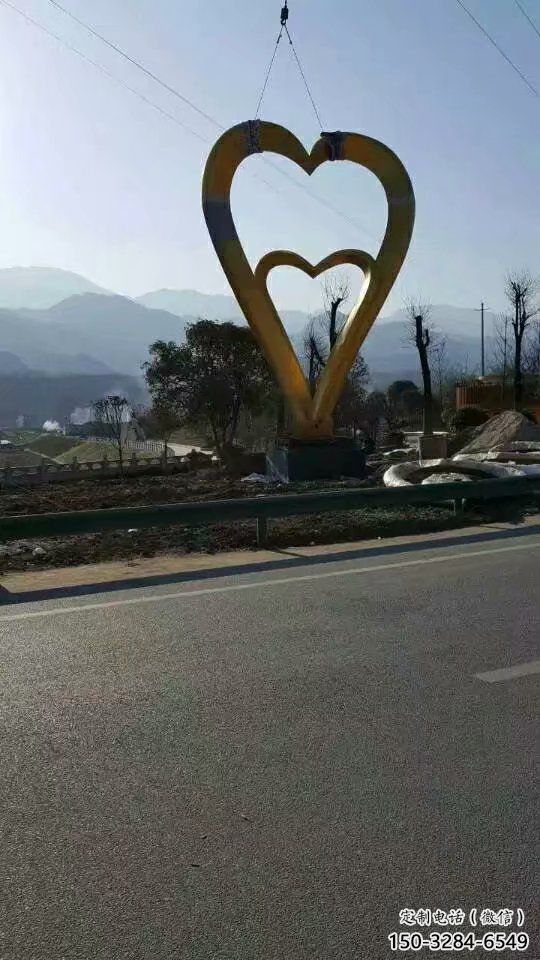 街道雙心雕塑 現代桃心雕塑 彩繪心心相印雕塑