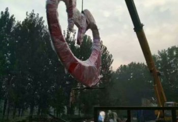 大型商場心形雕塑 仿真桃心雕塑 烤漆愛情雕塑