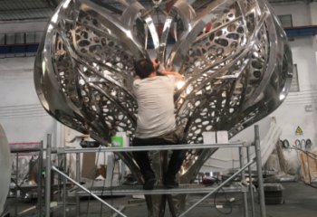 心形雕塑廠家，鏤空抽象藝術，燈光原理設計制作