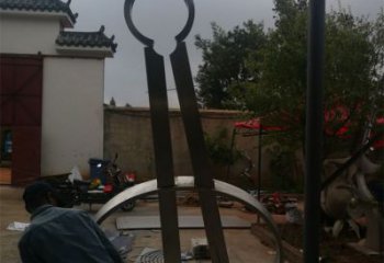 步行街圓規(guī)雕塑 游樂(lè)場(chǎng)景觀雕塑 鑄造標(biāo)識(shí)雕塑