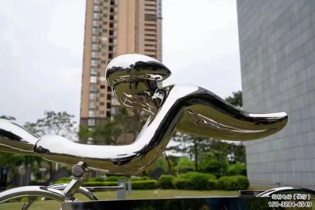 鏡面賽車雕塑 烤漆大型體育雕塑 彩繪賽車人雕塑