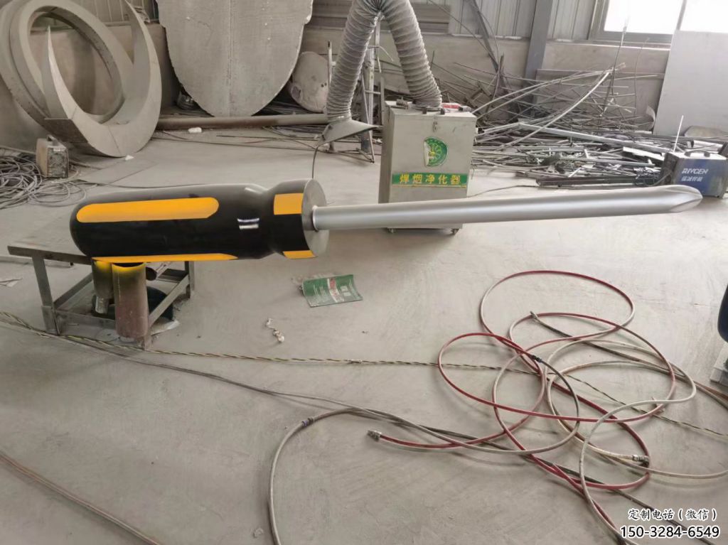 仿古螺絲釘雕塑 騰飛器械雕塑 房地產工業雕塑