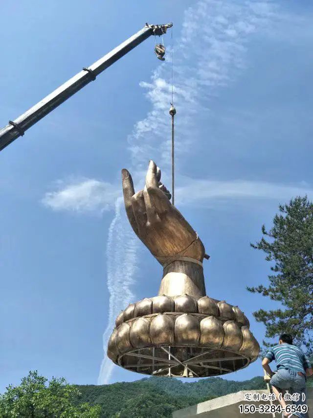 美陳佛手雕塑 異形噴水雕塑 酒店觀音手雕塑