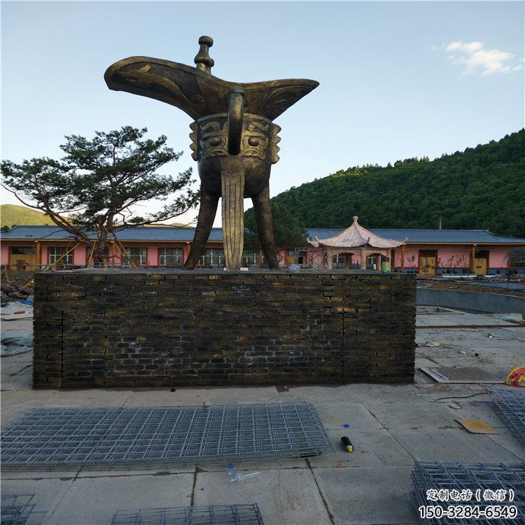 別墅區酒尊雕塑 大型別墅區酒器雕塑 剪影酒尊杯雕塑