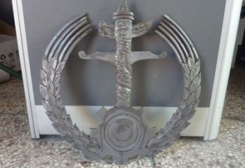 創意?；盏袼?/>
                    <strong>創意校徽雕塑</strong>
                  </a>
                </li>
                                <li>
                  <a href=