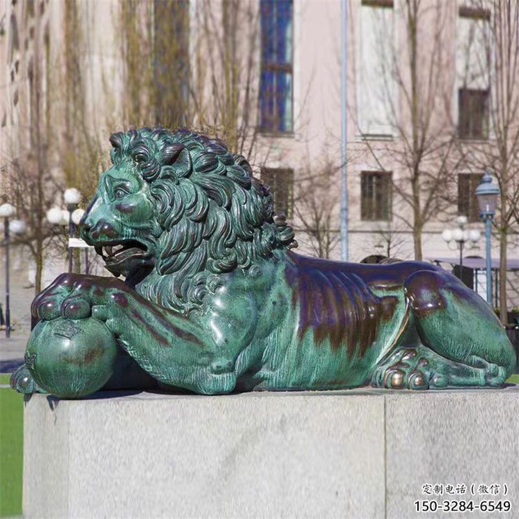 主題獅子雕塑制作，景觀美陳概念，青銅趴獅雕塑生產(chǎn)