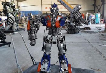 奧特曼版擎天柱雕塑