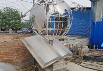 地球儀雕塑制造，白鋼構件，校園書籍地球儀雕塑提供