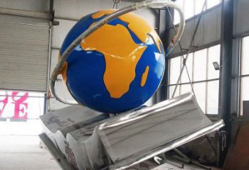 書籍地球儀雕塑廠家，不銹鋼材質，校園景觀雕塑