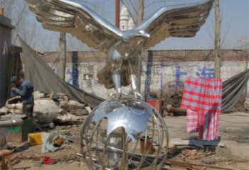 地球儀雕塑通用，多彩藝術，老鷹踩地球儀雕塑廠家