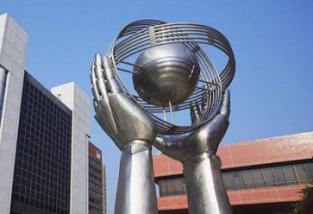 地球儀雕塑定做，小區(qū)擺件，鏡面手托地球儀雕塑制作