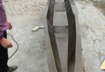 銅船雕塑提供，街頭雕塑，景觀小船銅雕塑優(yōu)價