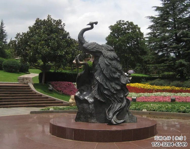 孔雀雕塑定制，地標(biāo)雕塑，銅孔雀雕塑生產(chǎn)商