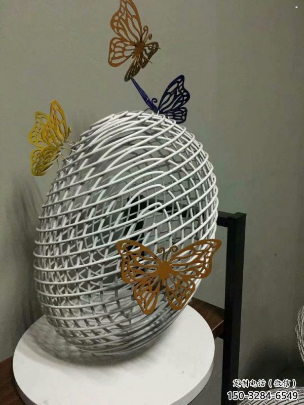 鏤空球雕塑精選，小區(qū)擺件，異形鏤空球雕塑選用