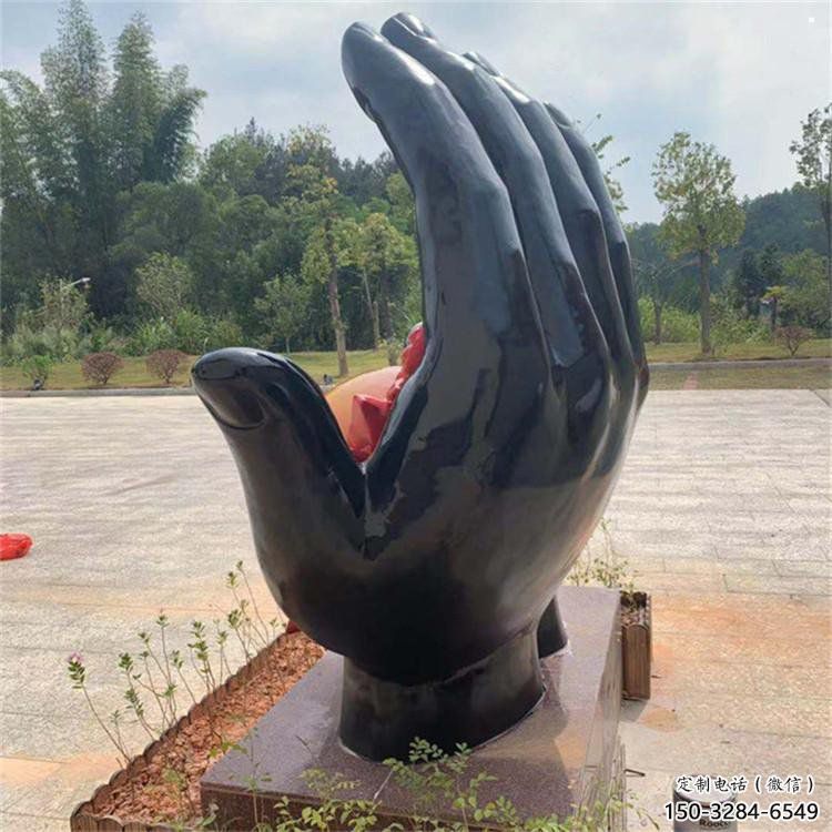 火球雕塑特供，標識雕塑，玻璃鋼手托火球雕塑生產(chǎn)