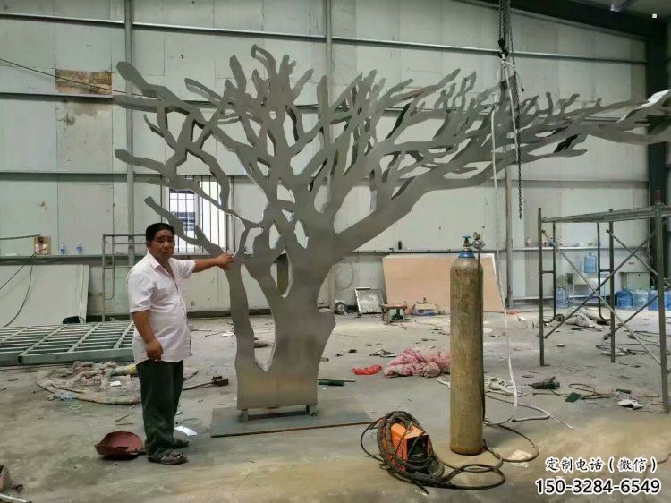 抽象鏤空樹(shù)雕塑，小區(qū)雕塑，鏤空剪紙樹(shù)雕塑廠(chǎng)家