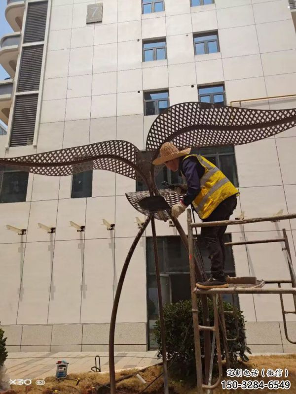 仿真樹葉雕塑生產，城市裝飾，彩繪仿真樹葉雕塑選定