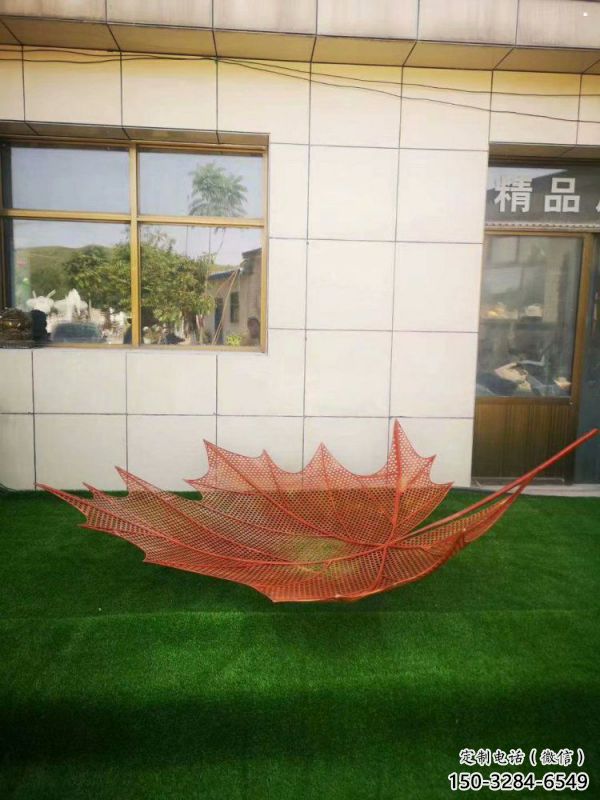 鏤空樹葉雕塑制造，藝術擺件，鐵藝樹葉雕塑訂做廠家