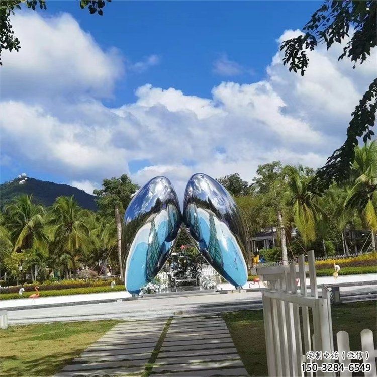 四葉草雕塑廠家，景區(qū)案例，不銹鋼四葉草雕塑常用