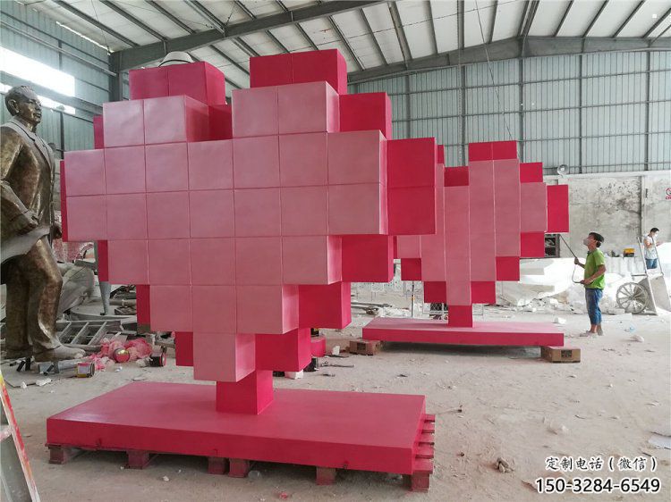 桃心雕塑工程選用，美陳雕塑，不銹鋼桃心雕塑展示