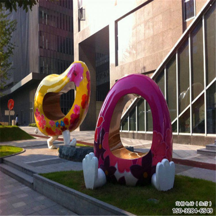 心形人物雕塑服務(wù)商，美陳雕塑，不銹鋼雕塑抽象精選