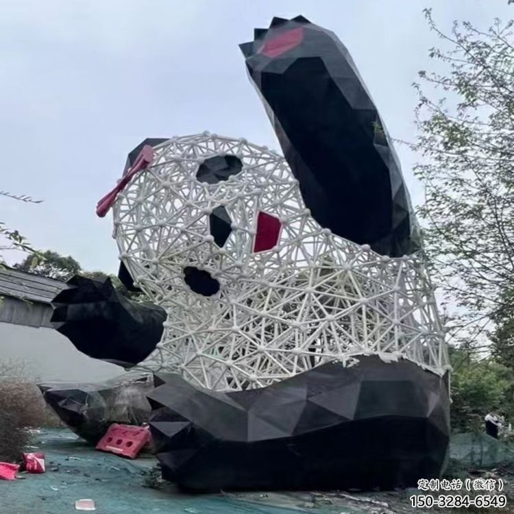 景區(qū)熊貓雕塑優(yōu)選，圓雕體系，鏤空切面熊貓雕塑選定