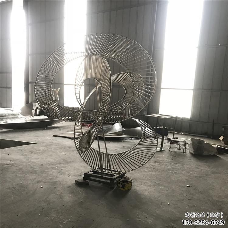 圓環(huán)雕塑供求，村標(biāo)概念，鏤空?qǐng)A環(huán)雕塑制作承接