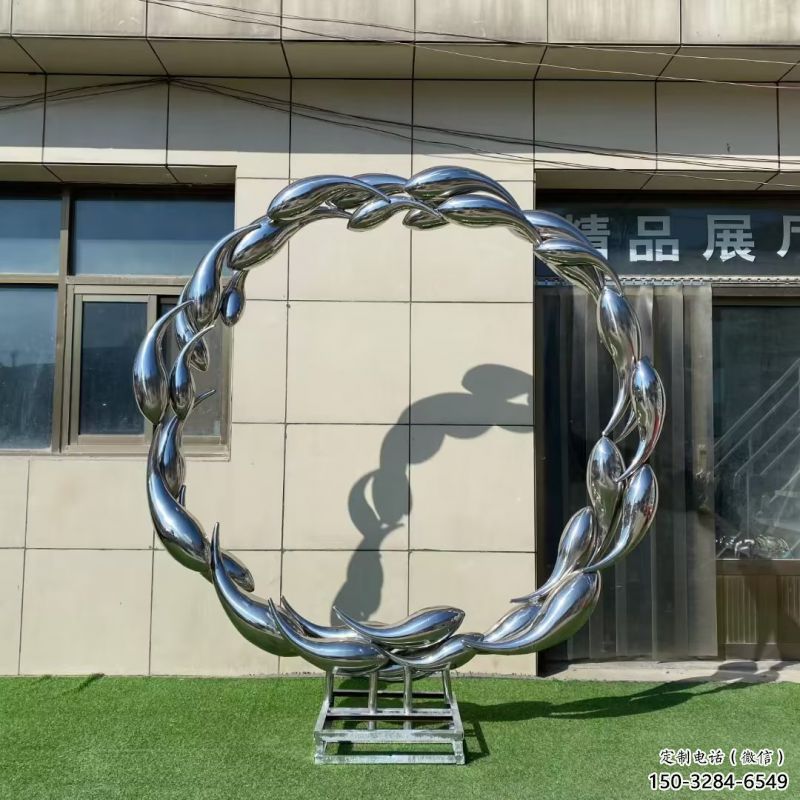 金魚雕塑定價，街景小品，環(huán)境圓環(huán)金魚雕塑批發(fā)