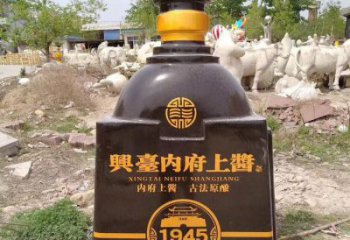 洋酒瓶雕塑專供，景區雕塑，玻璃鋼洋酒瓶雕塑提供