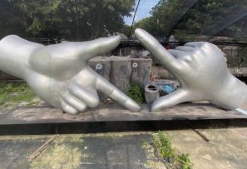 剪刀手雕塑定價，拉絲工藝，不銹鋼剪刀手雕塑制作廠家