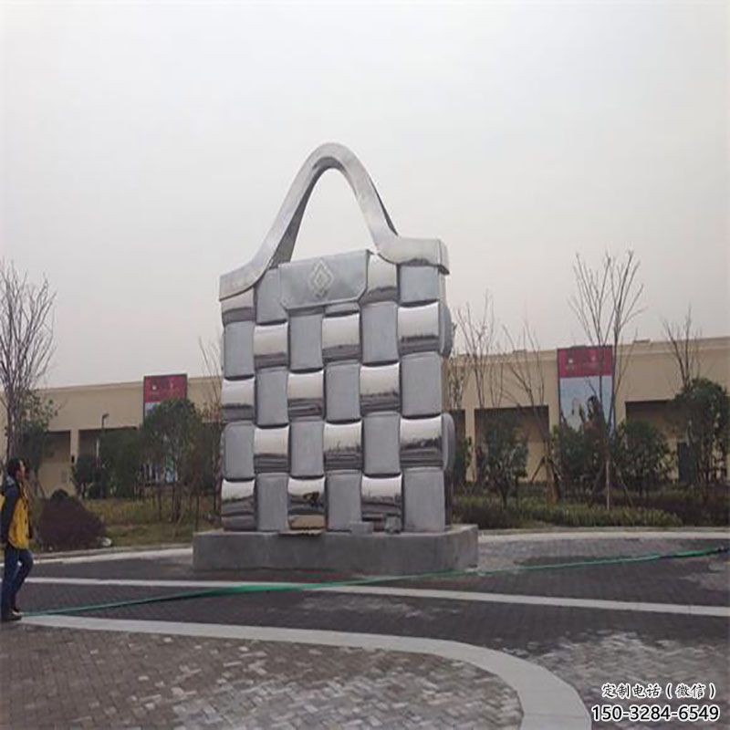 安慶景觀背包雕塑優選，陸地擺件，園林不銹鋼背包雕塑供應