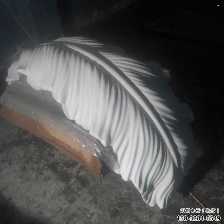 寧德羽毛雕塑供應，花園小品，酒店玻璃鋼羽毛雕塑展品