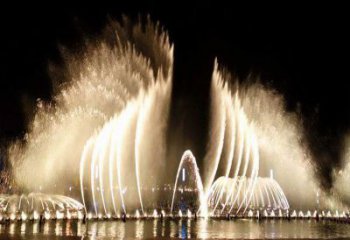 承德水景程控噴泉雕塑，高噴循環(huán)噴水方式設(shè)計制作