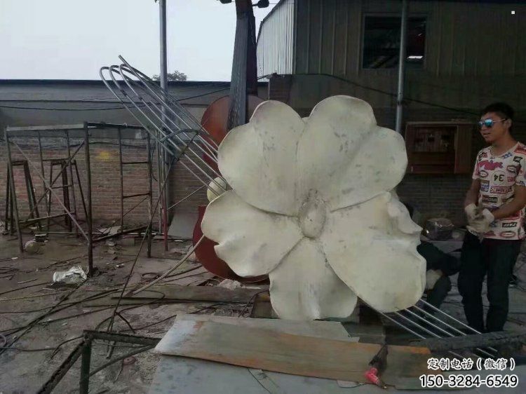 鶴壁幾何指環雕塑