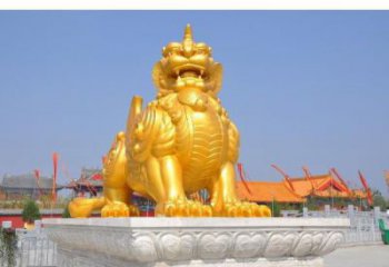 南通廣場(chǎng)貔貅雕塑，動(dòng)物彩繪雕塑，抽象效果